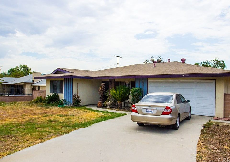 1st image of 2677 Etiwanda Ave
