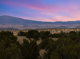 42 Via Del Caballo, Santa Fe, NM 87506