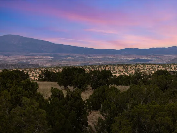 42 Via Del Caballo, Santa Fe, NM 87506