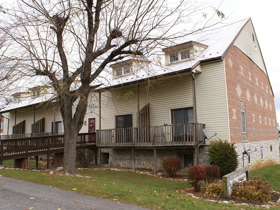 1st image of 1121 Stanley Ave #9
