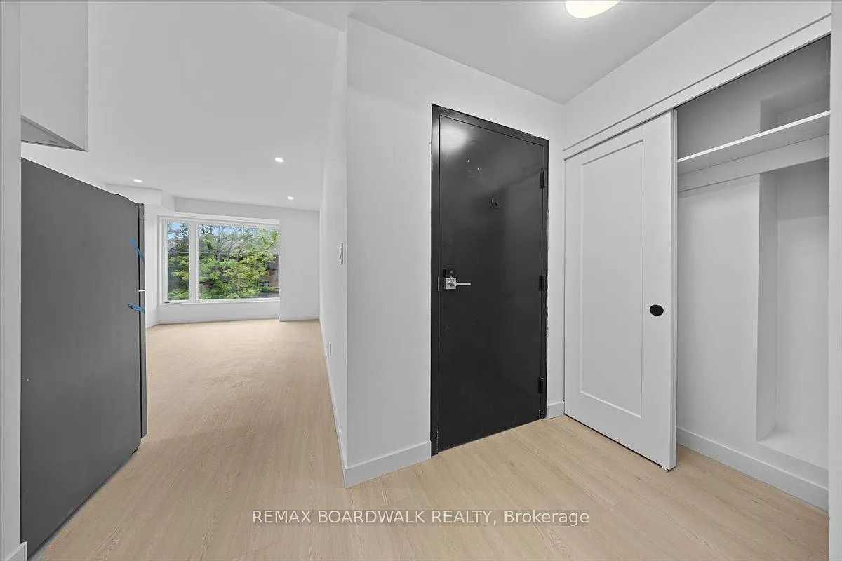 3 bed, $2,700 — Photo 3