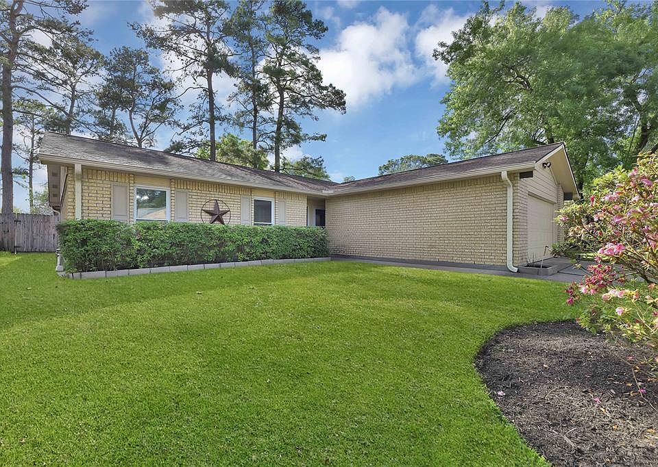 2nd image of 2818 Hummingbird Ln