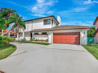 15101 Tetherclift St, Davie, FL 33331