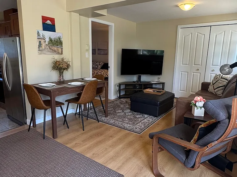 5345 Kensington Cres — Photo 19