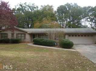 1140 Old Forge Dr, Roswell, GA 30076