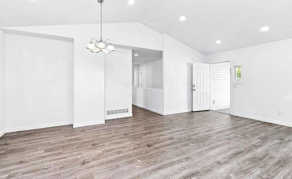 5 bed, 3.0 bath, 2194 sqft, $2,175 — Photo 4