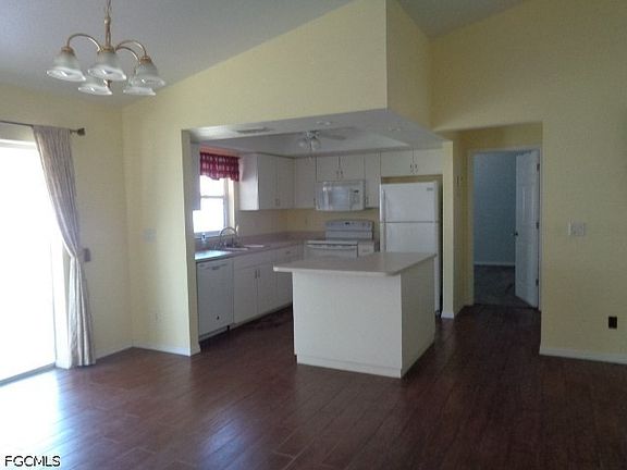 4th image of 1139 SE 17th Ter