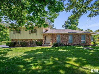 2 Linda Ln, Taylorville, IL, 62568