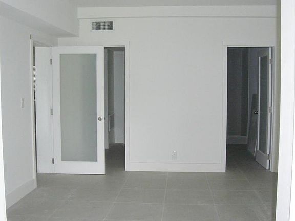 3rd image of 900 Greensward Ln APT 104G