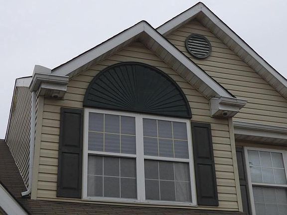 2nd image of 381 Marldale Dr