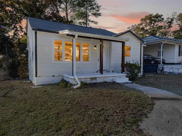 2912 Moore Ave, Anniston, AL 36201