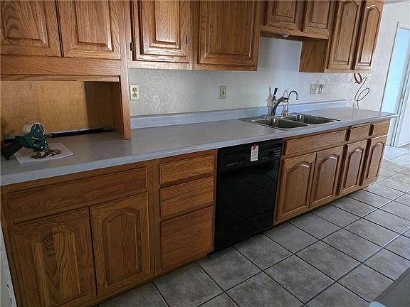 3rd image of 4435 N Irving Street
