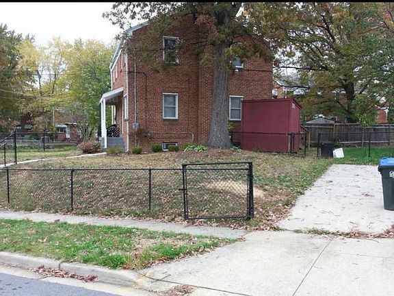 Side view, carport, backyard