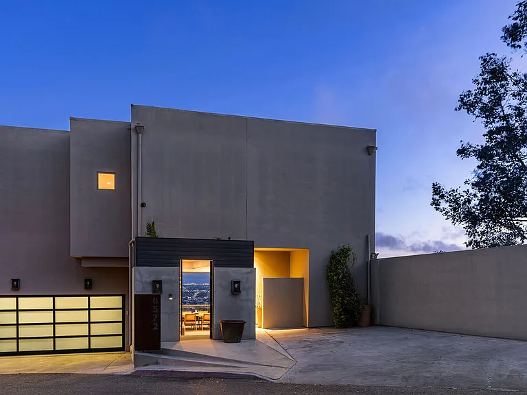 8572 Hillside Ave — Photo 31