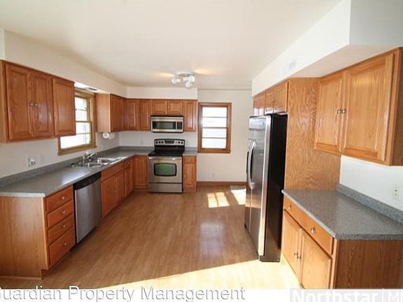 4th image of 548 Miriam St