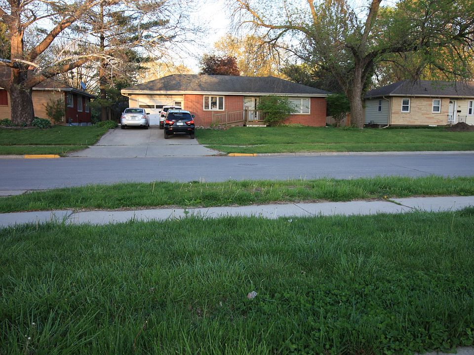 1st image of 326 Westwood Dr