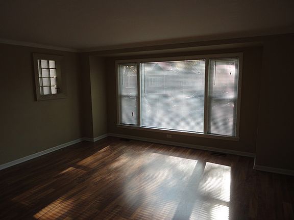 3rd image of 3717 N Nottingham Ave
