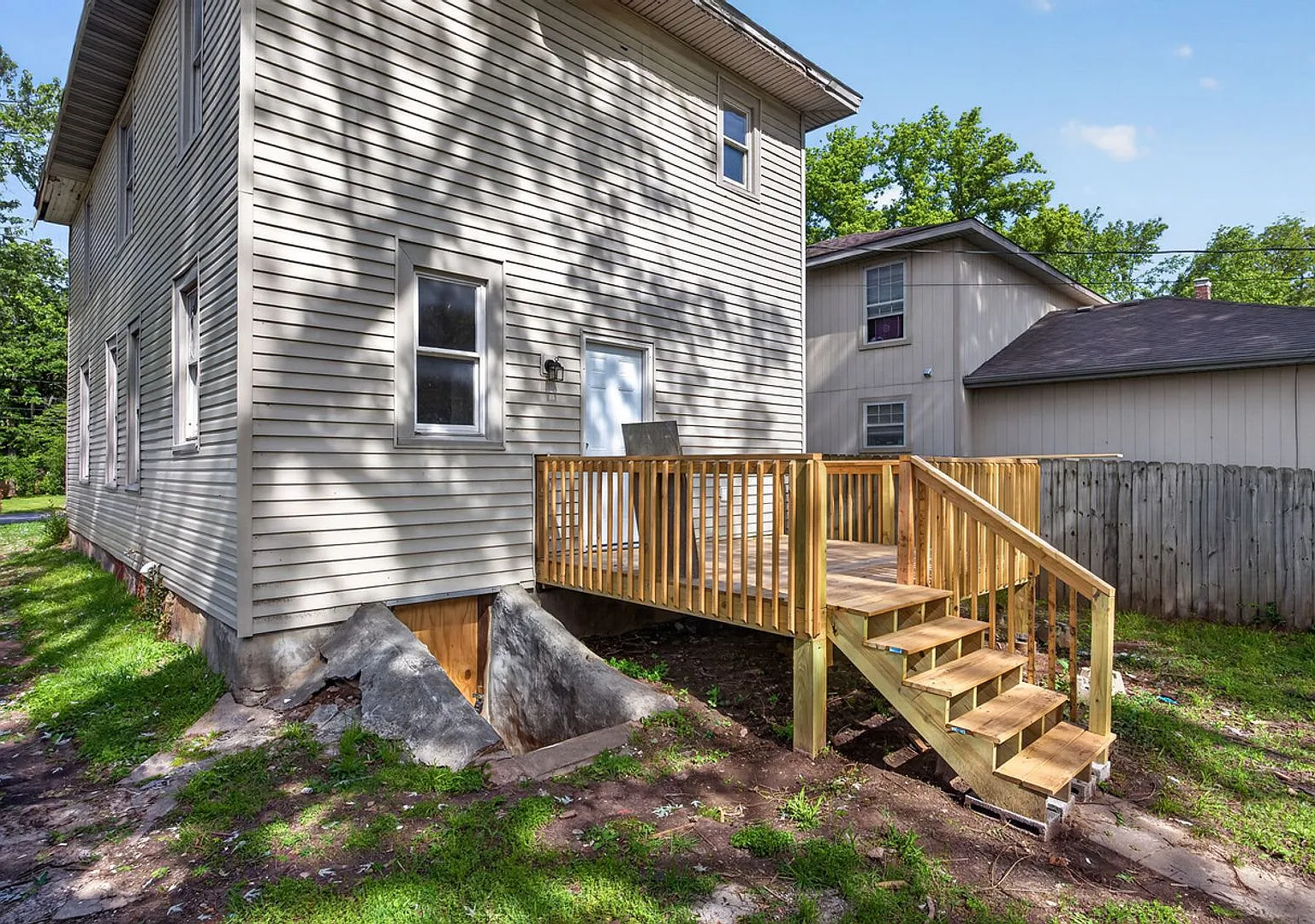 Rent This Spacious 3 Bedroom 2 Bath home — Photo 3