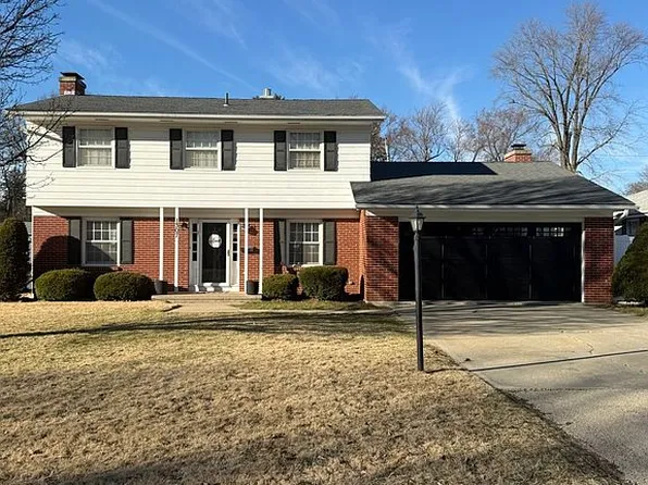 1307 Douglas Ter, Dixon, IL 61021