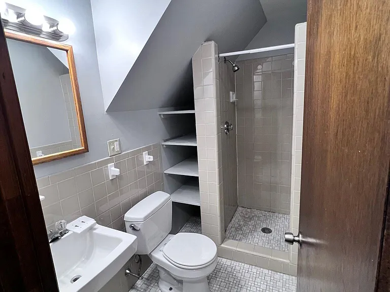 137 Florence St #3 — Photo 6