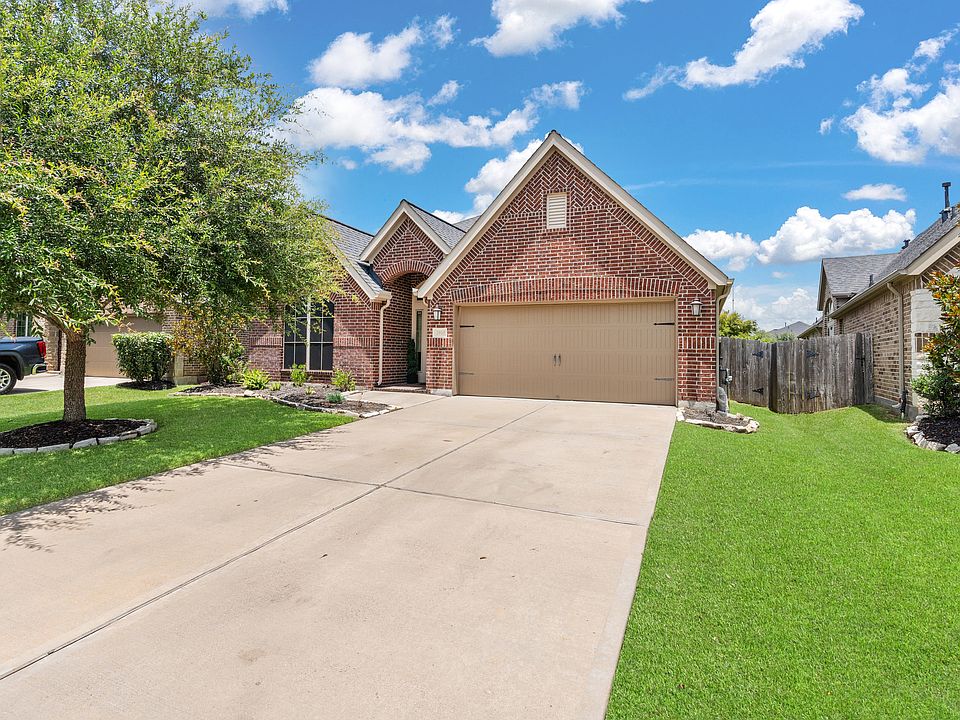 1st image of 2910 Naples Park Ln
