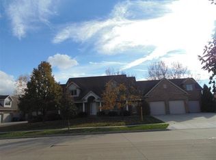 301 E Crossing Meadows Ln, Appleton, WI 54913