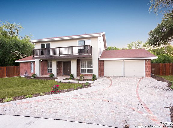2nd image of 4900 Las Scala St