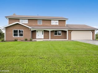 26208 S Royal Crest Ct, Crete, IL 60417