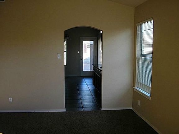 5th image of 3829 Loma Dante Dr