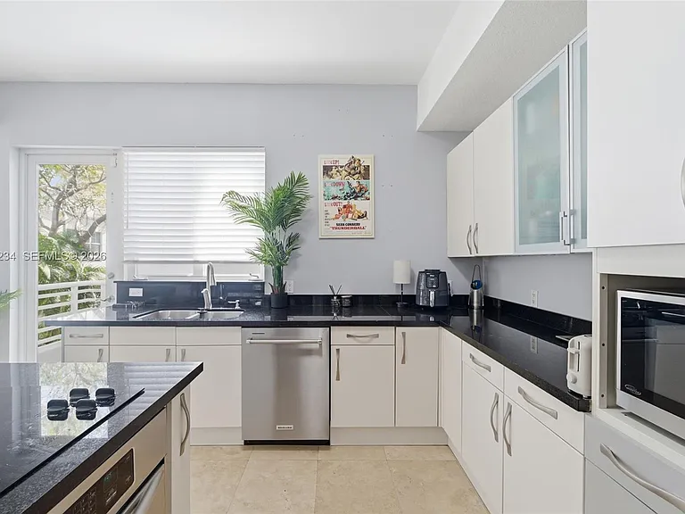 832 N Victoria Park Rd #832 — Photo 9