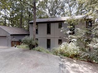 1585 Hampton Rd, Charleston, WV 25314