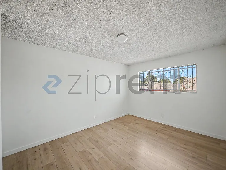 7119 Templeton St #C — Photo 12