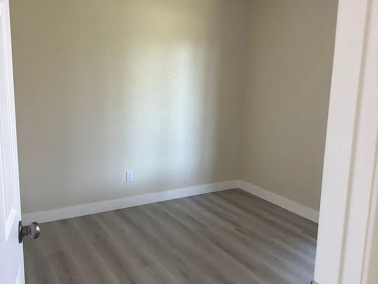 17424 Seville Ct — Photo 8