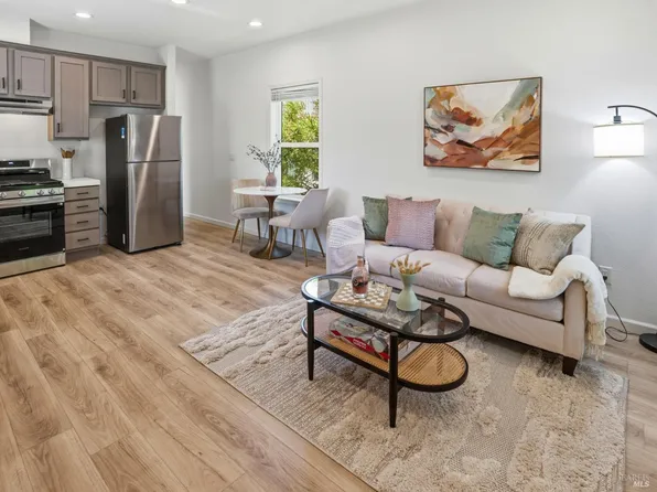 108 Ensenada Drive, Novato, CA 94949