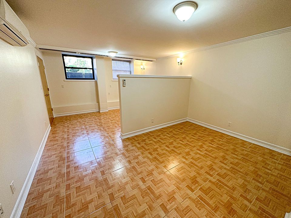 1st image of 3620 Bowne St #B