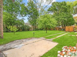725 E 39th St, Savannah, GA 31401