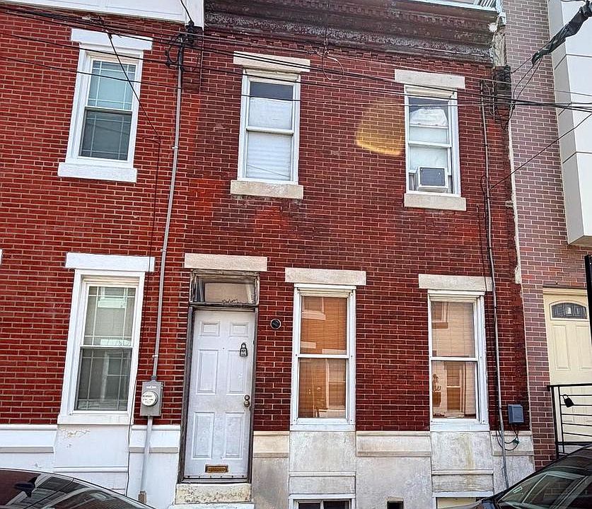 1st image of 1325 S Hollywood St