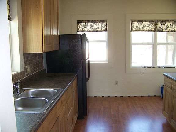 Kitchen & dining nook