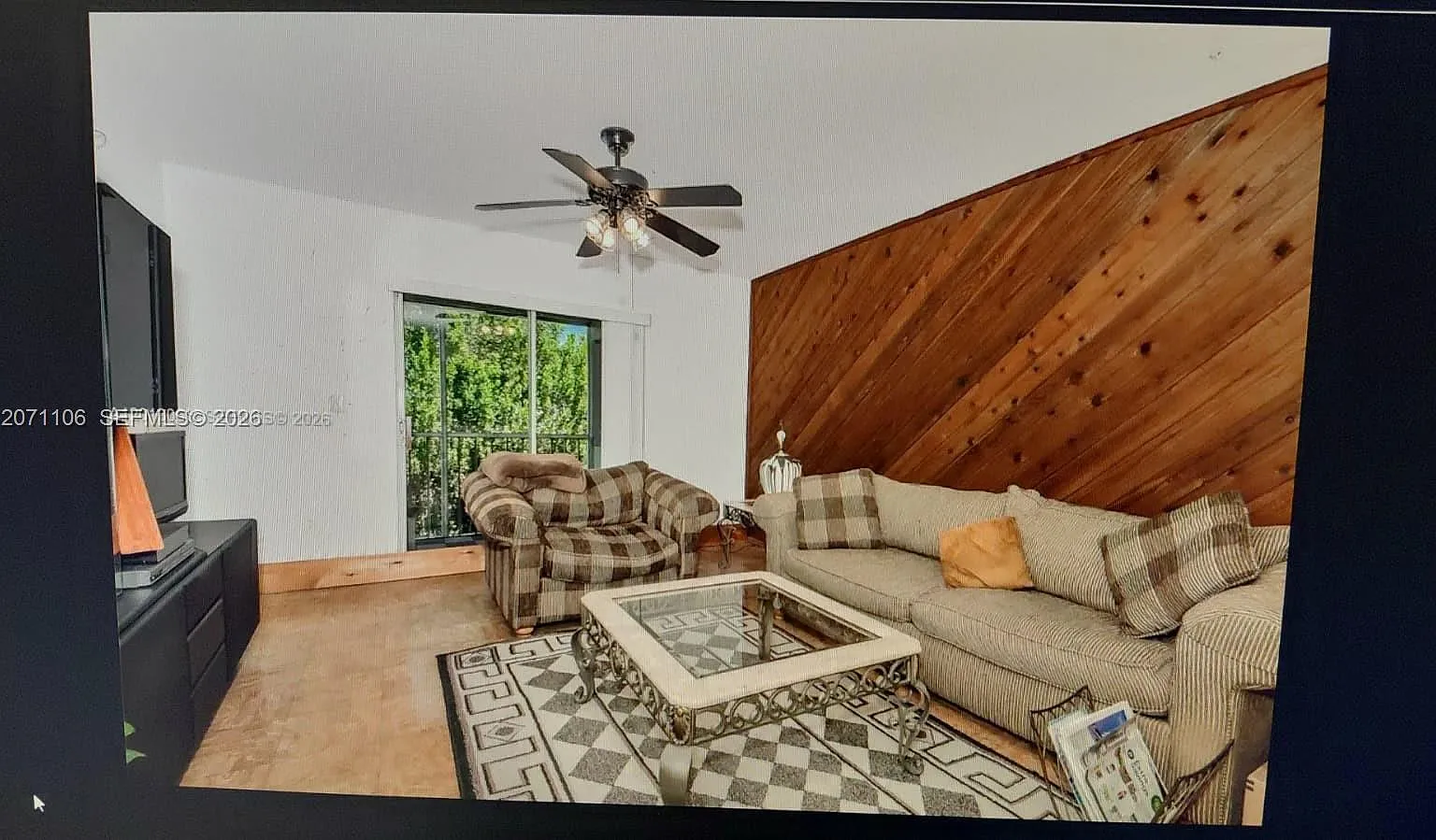 Monterey Village-One Cond — Photo 3