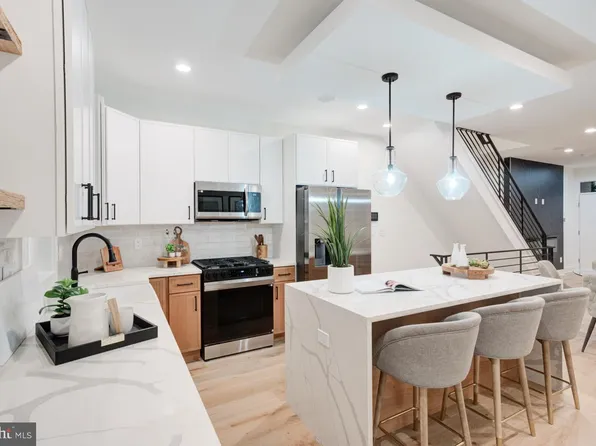 2622 E Harold St, Philadelphia, PA 19125