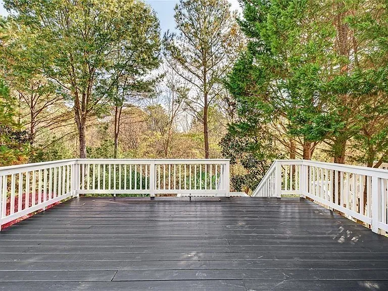 2063 Mason Mill Rd — Photo 38