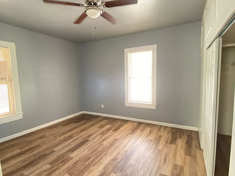 630 S 15th St — Photo 11