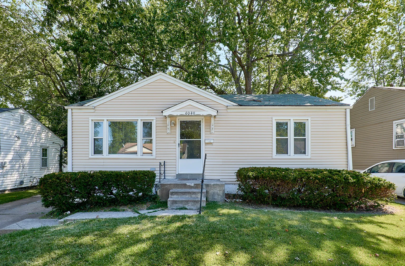 6048 Garfield Ave photo 1