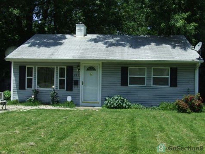 1st image of 240 Bonnie Ln