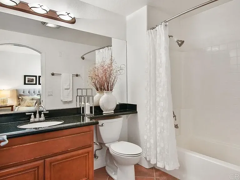 1501 India St #402 — Photo 11