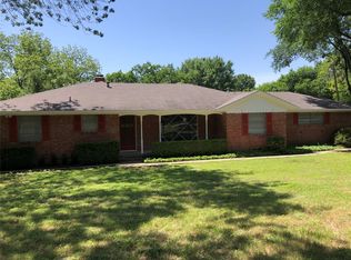 608 Spinner Rd, Desoto, TX 75115