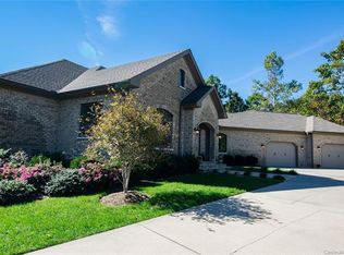 15 Huntmere Ct, Flat Rock, NC 28731