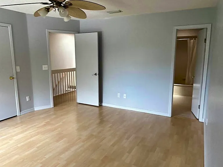 3015 Candlewyck Ln E — Photo 8