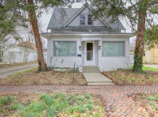 203 W Nevada St, Urbana, IL 61801