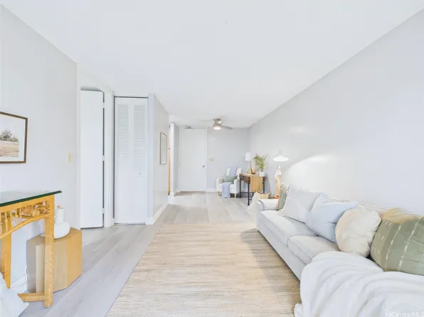 1600 Wilikina Dr APT C601, Wahiawa, HI 96786